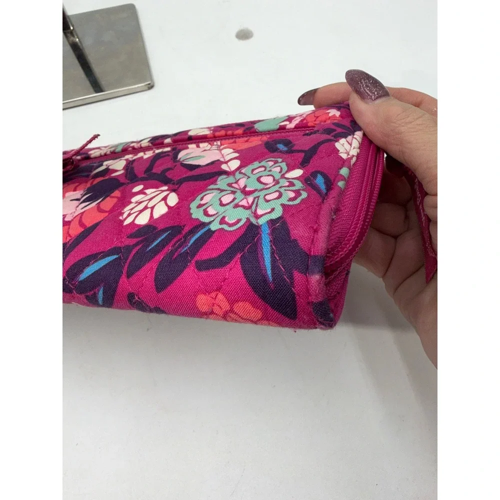 Vera Bradley Pink Floral Quilted Cotton Turn Lock Wallet Organizer - Picture 4 of 12